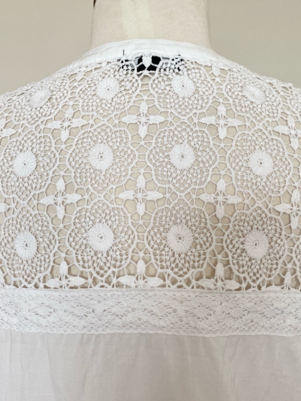 Chic by Jacob White Lace Detail Button Front Blouse 3/4 Sleeve Sz M - Picture 5 of 13